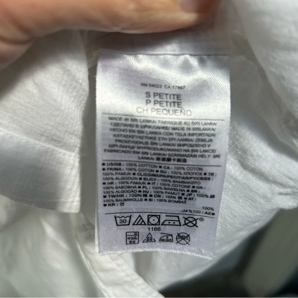 Banana Republic white button down - Picture 5 of 7